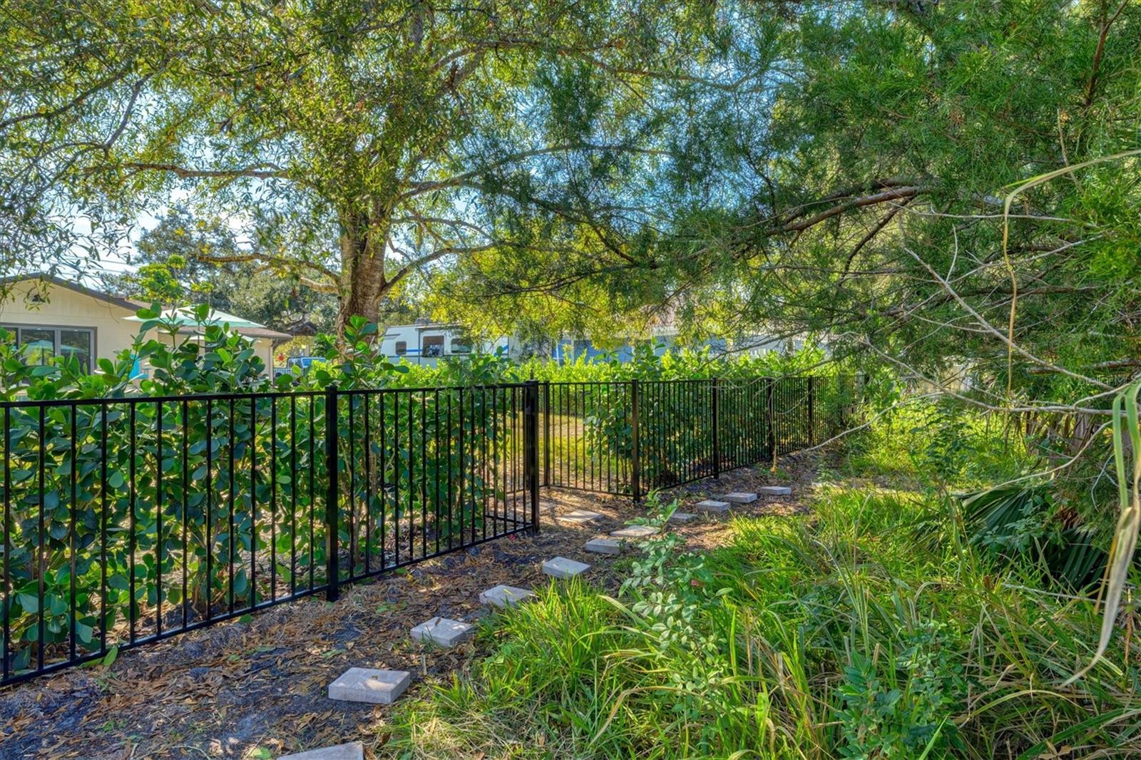 2641 HYDE PARK ST — photo 58