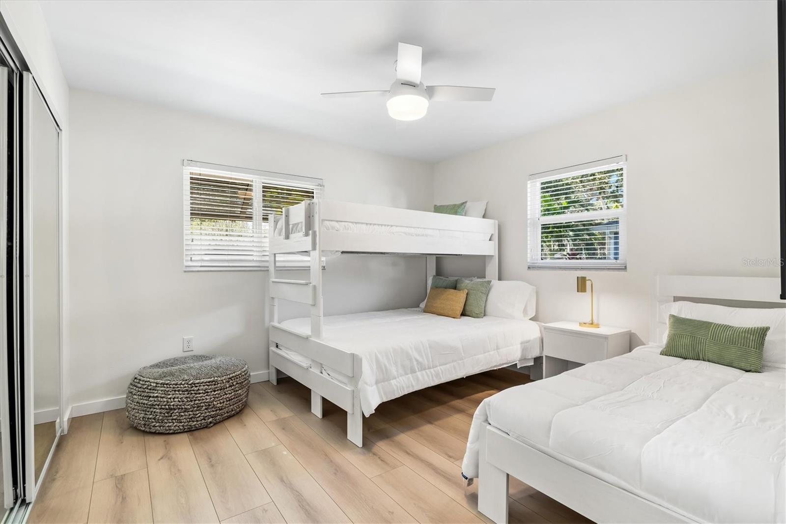 2641 HYDE PARK ST — photo 44