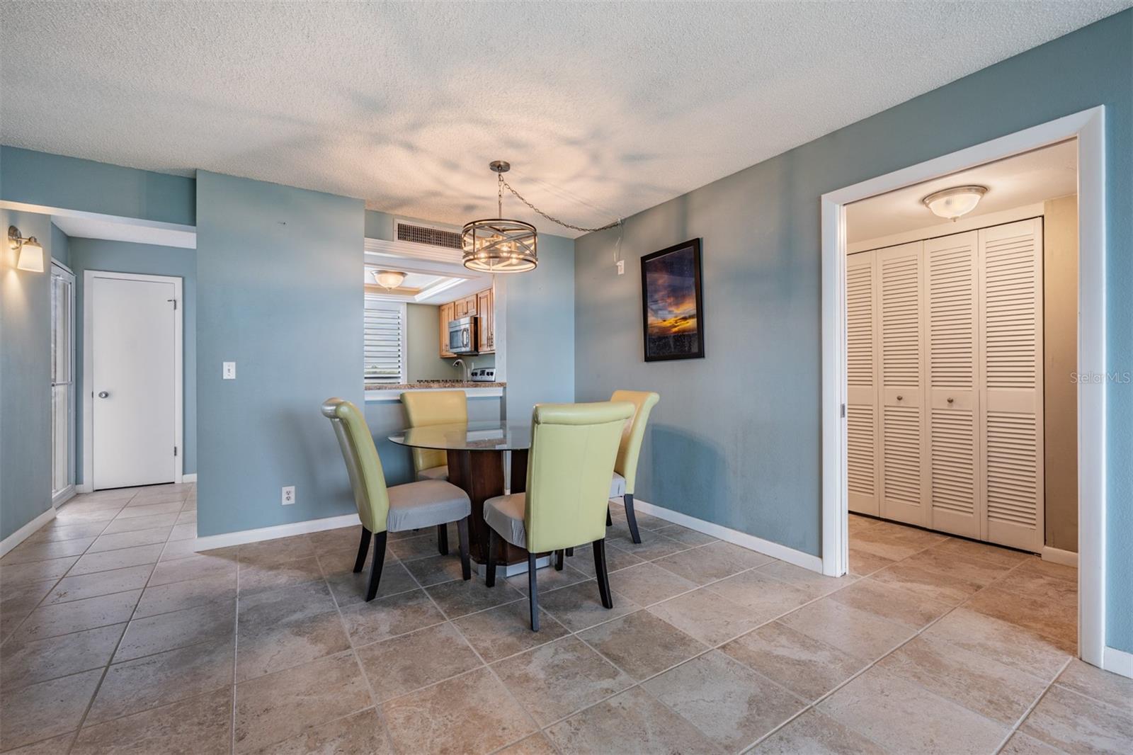 2620 COVE CAY DR #601 — photo 9