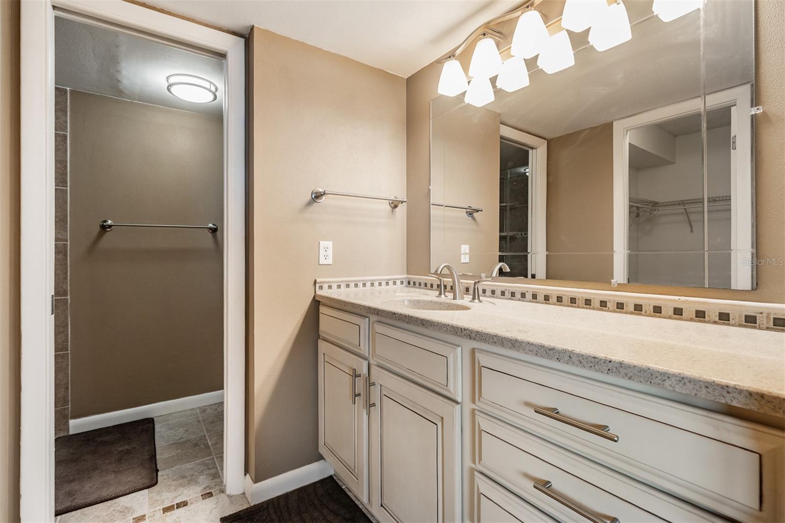 2620 COVE CAY DR #601 — photo 19