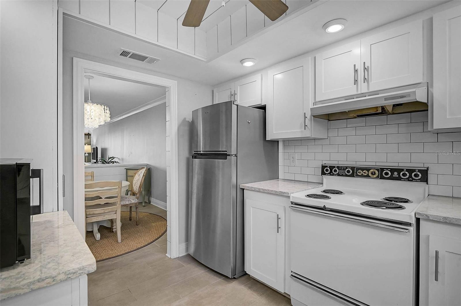 3585 LAKE BAYSHORE DR #J-301 — photo 6