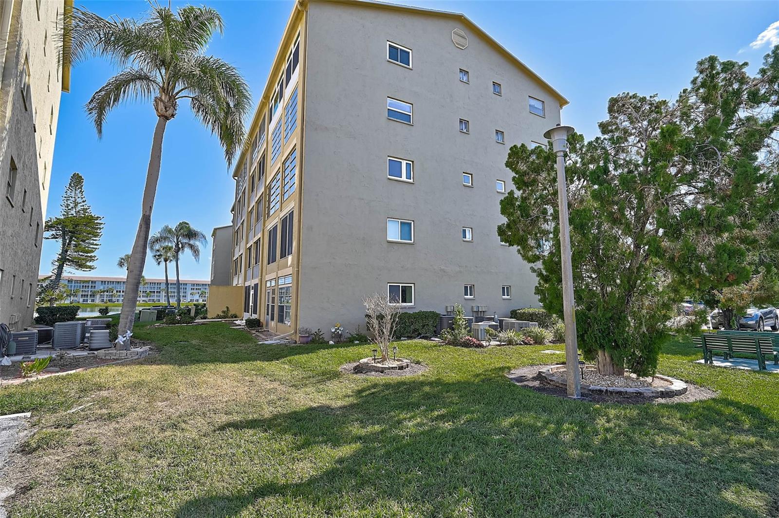 3585 LAKE BAYSHORE DR #J-301 — photo 31