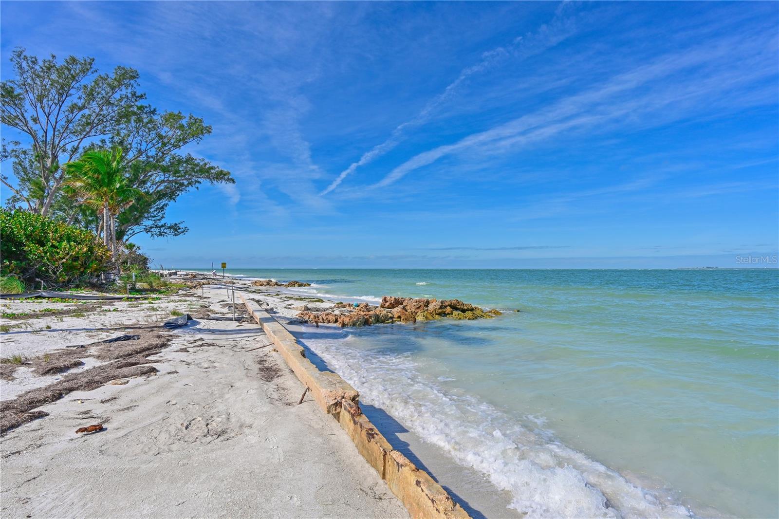 837 N SHORE DR — photo 6