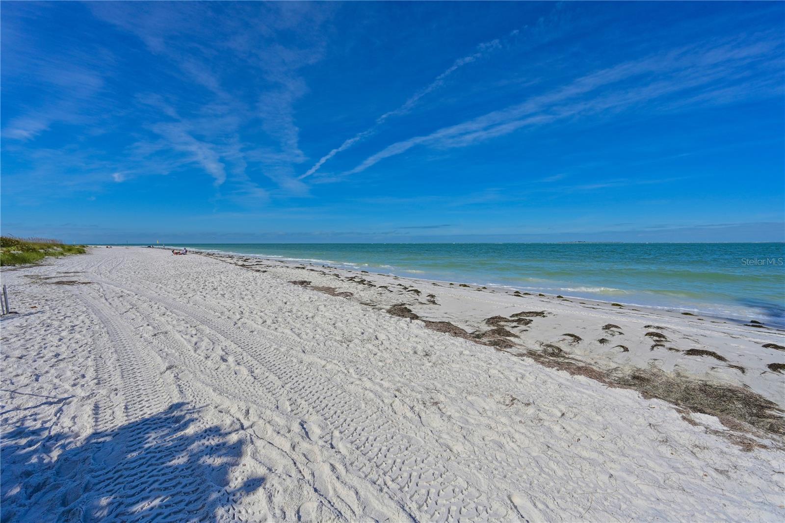 837 N SHORE DR — photo 11