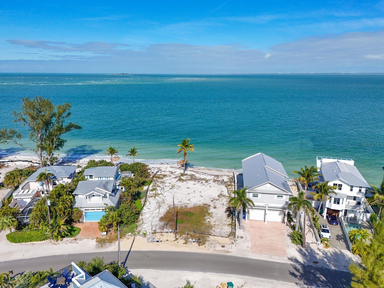 837 N SHORE DR — photo 15