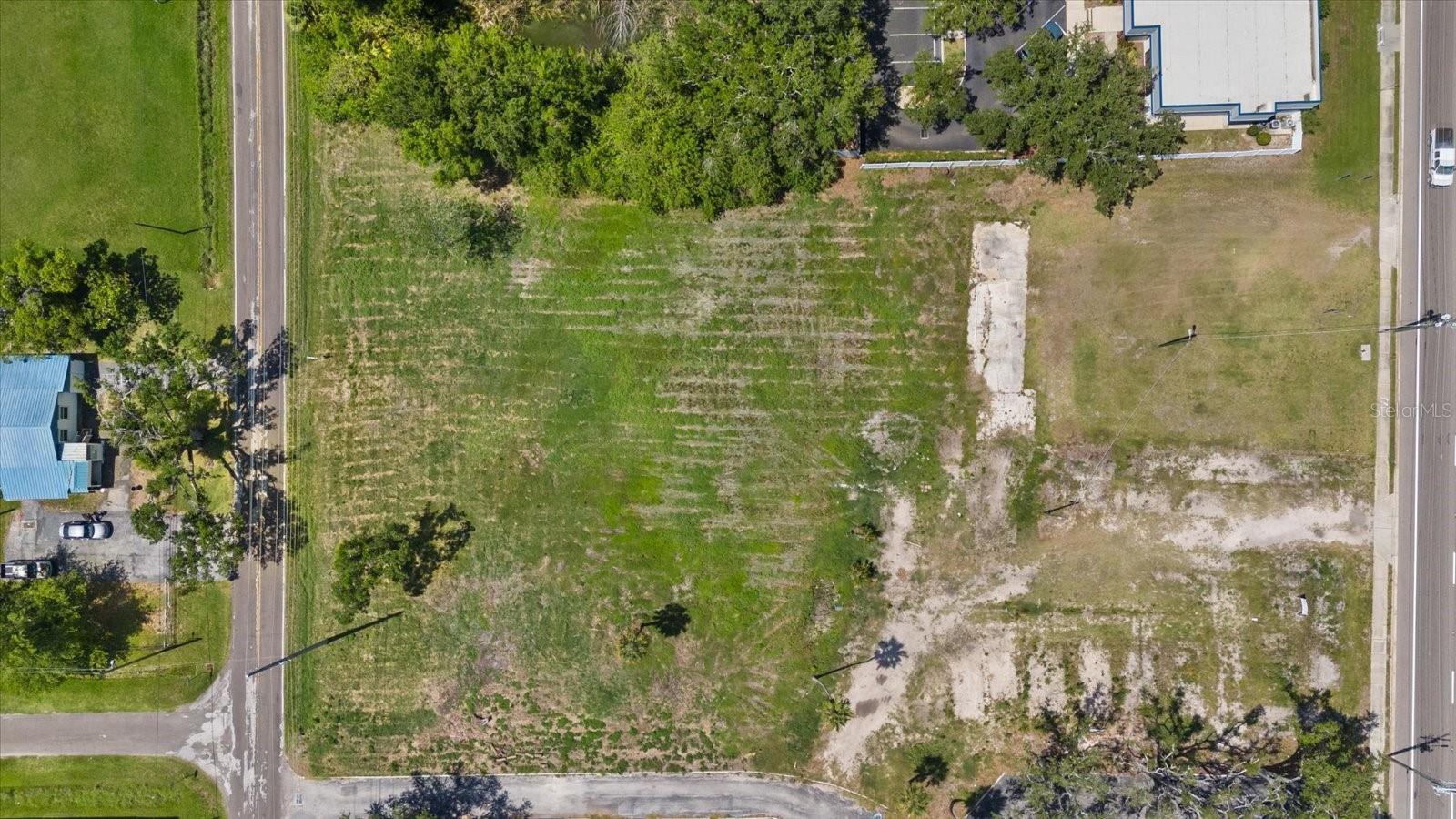 610 N US HIGHWAY 41 — photo 10