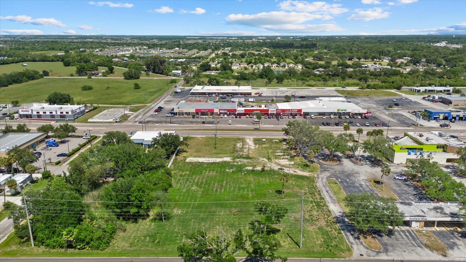 610 N US HIGHWAY 41 — photo 2