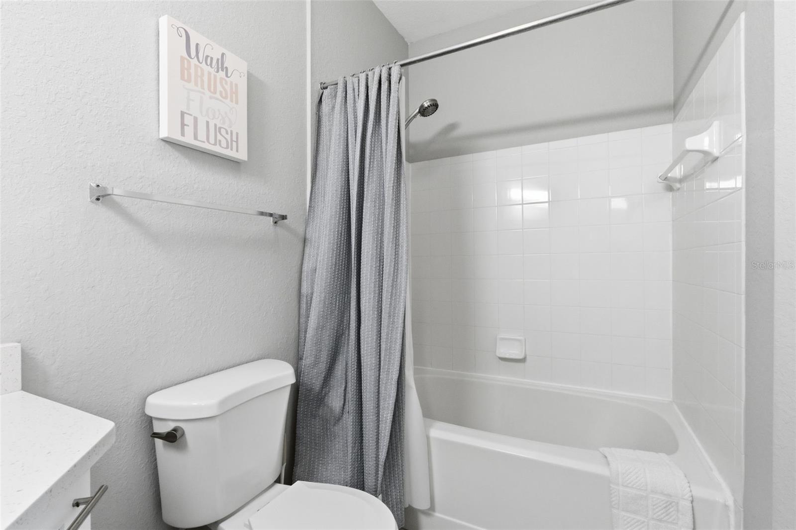 4345 BAYSIDE VILLAGE DR #302 — photo 33