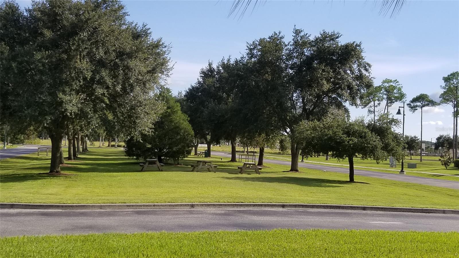 1131209841 & 1131209842 DEVONSHIRE CIR — photo 13
