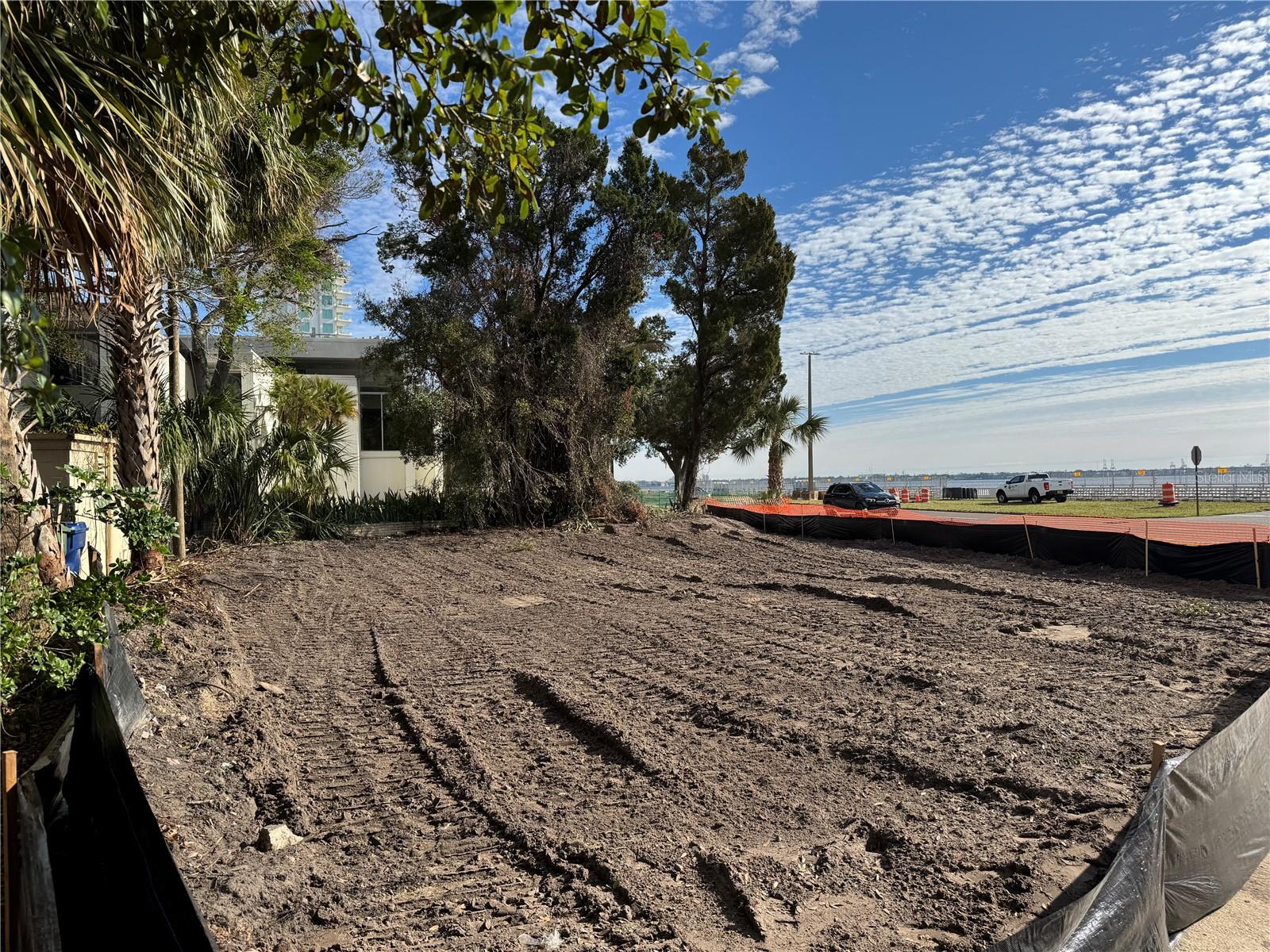 2715 BAYSHORE BLVD — photo 2