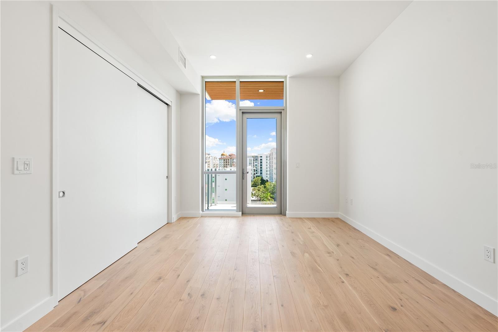 111 GOLDEN GATE #602 — photo 34