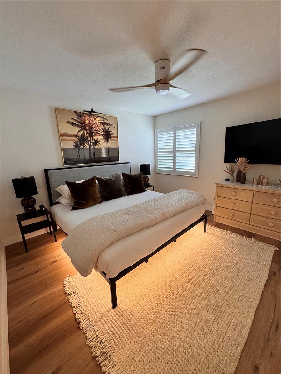 5623 MIDNIGHT PASS RD #615 — photo 9