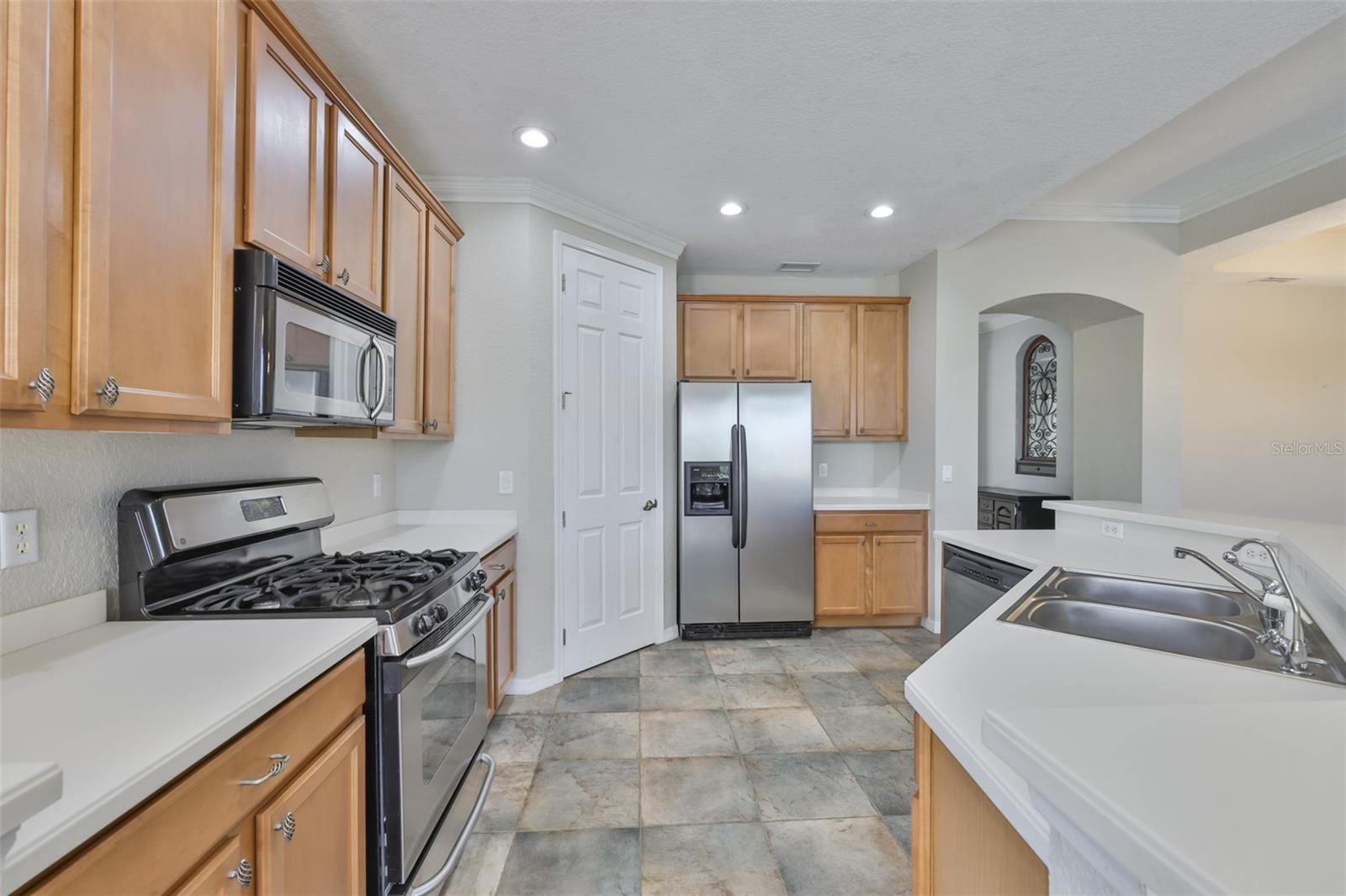 1324 EMERALD DUNES DR — photo 18