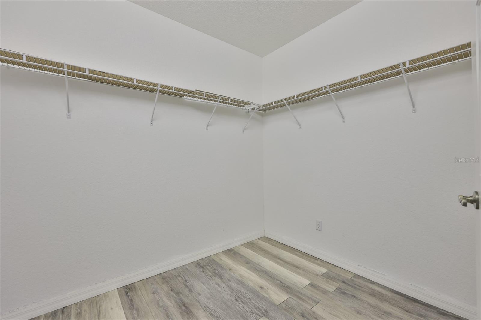 1324 EMERALD DUNES DR — photo 27
