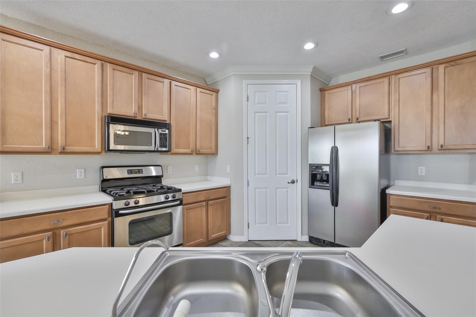 1324 EMERALD DUNES DR — photo 20