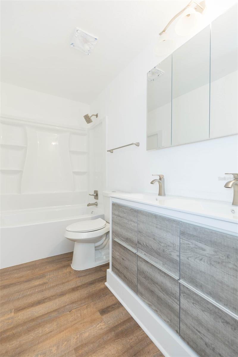 8510 N TAMPA ST #B — photo 7