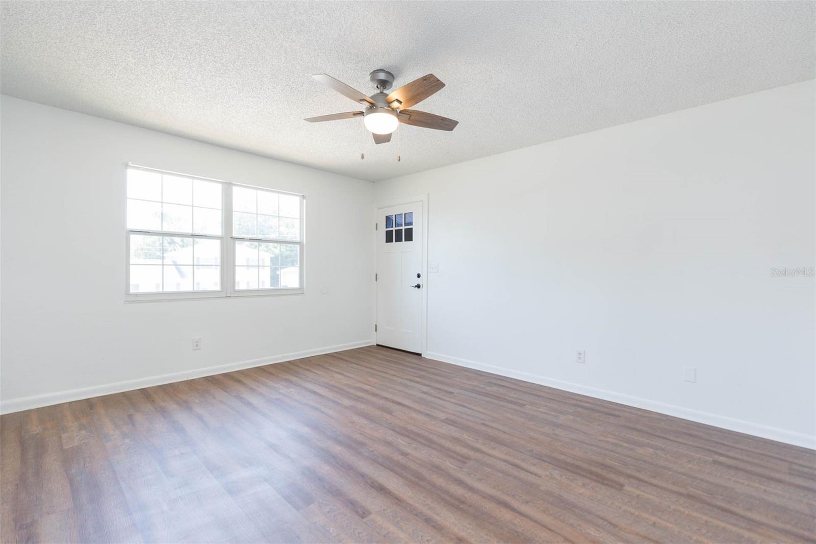 8510 N TAMPA ST #B — photo 11