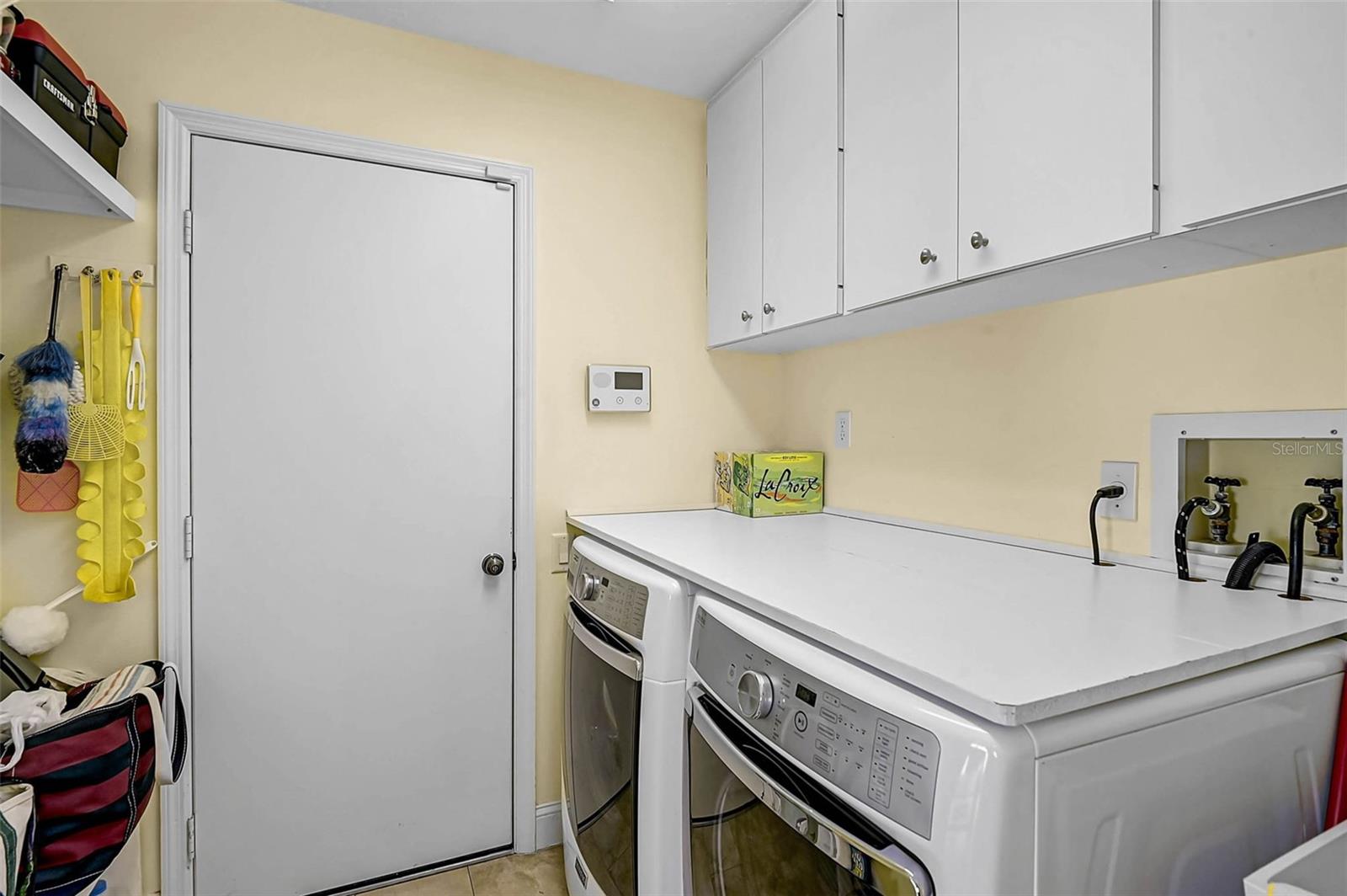 4041 MURFIELD DR E — photo 22
