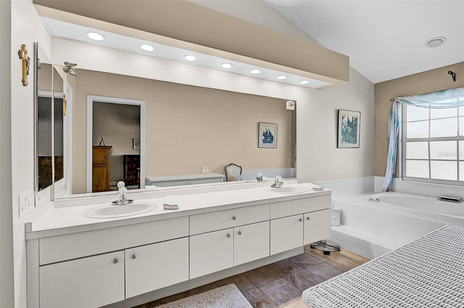 4041 MURFIELD DR E — photo 15