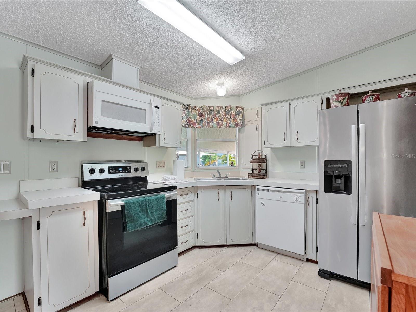 118 SAINT PIERRES WAY — photo 5