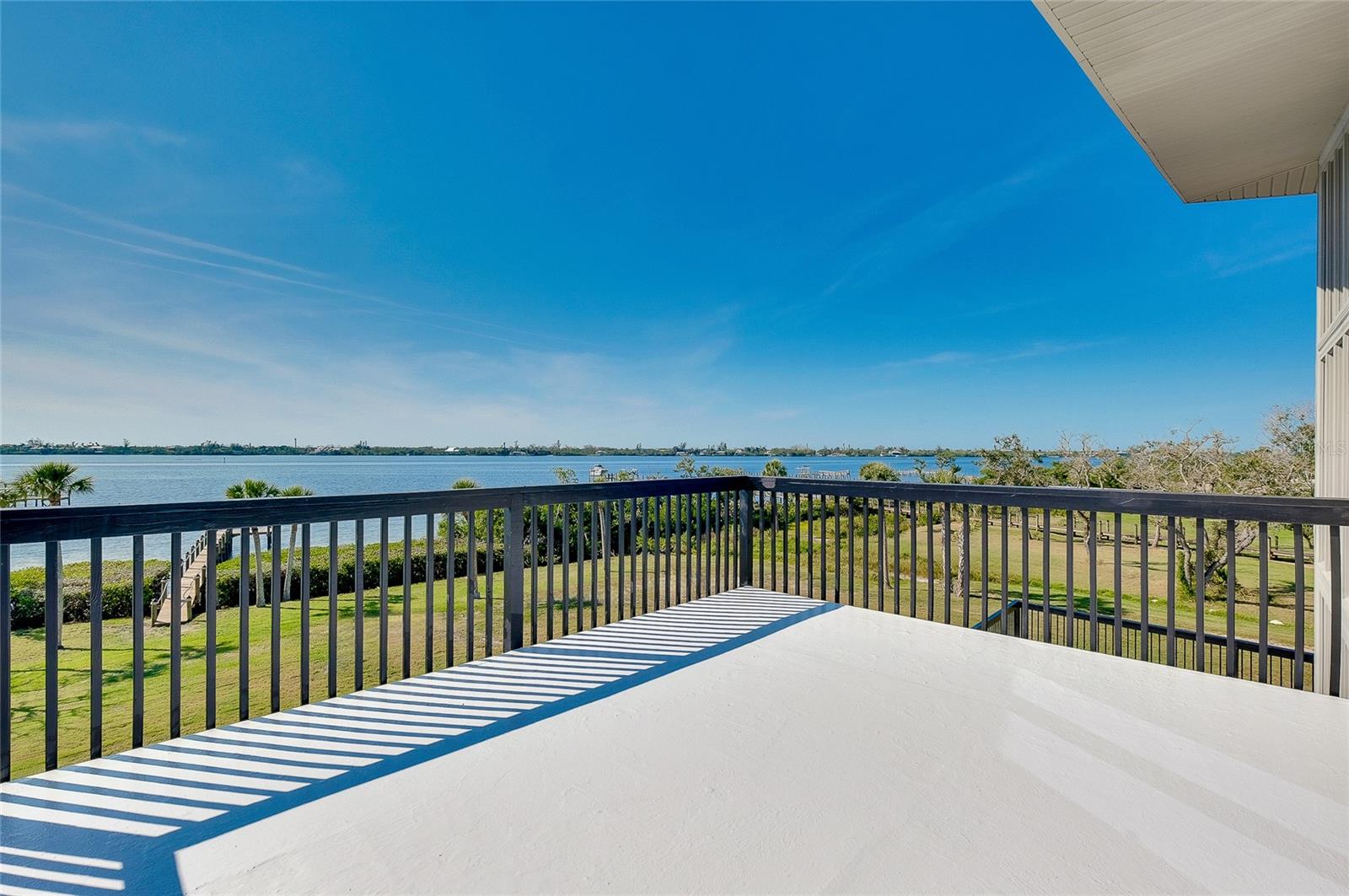 1089 BAYSHORE DR — photo 22