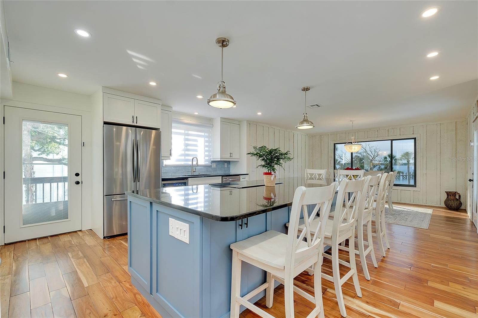 1089 BAYSHORE DR — photo 9