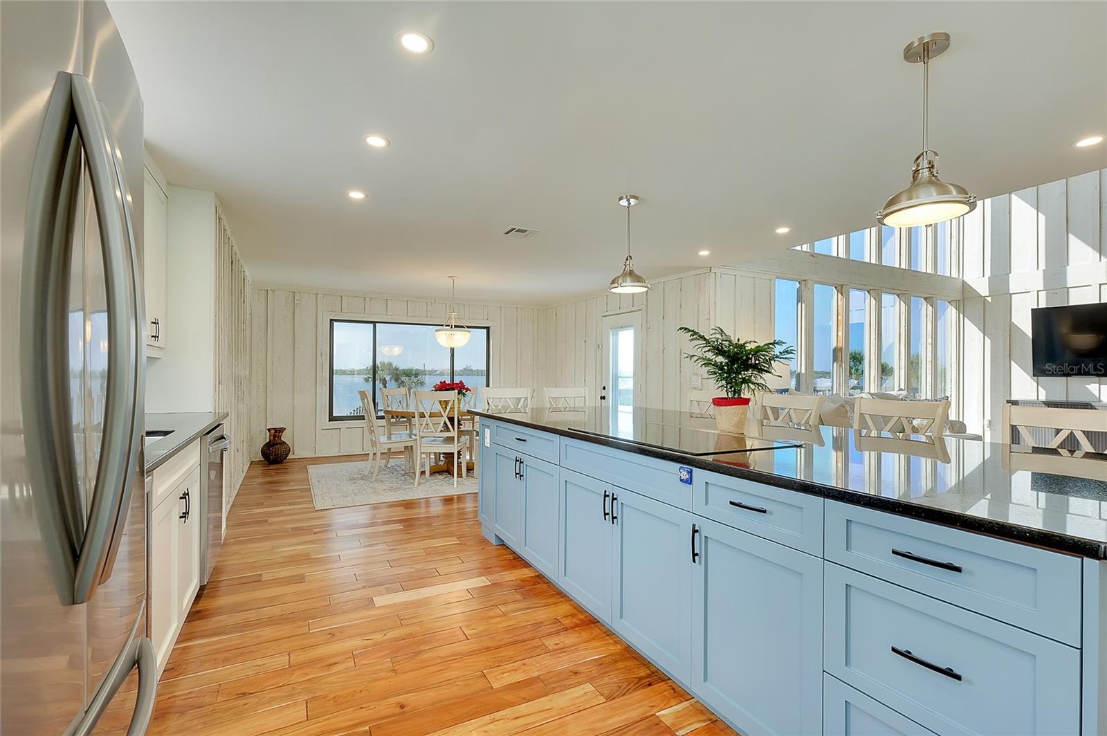 1089 BAYSHORE DR — photo 13