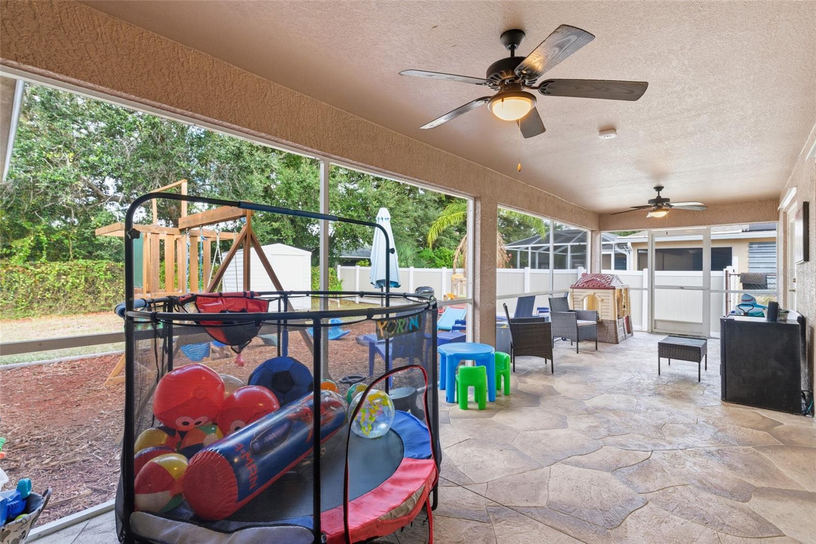 4409 KENOSKA ST — photo 42