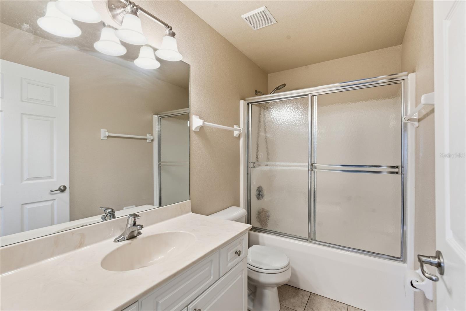 4409 KENOSKA ST — photo 31