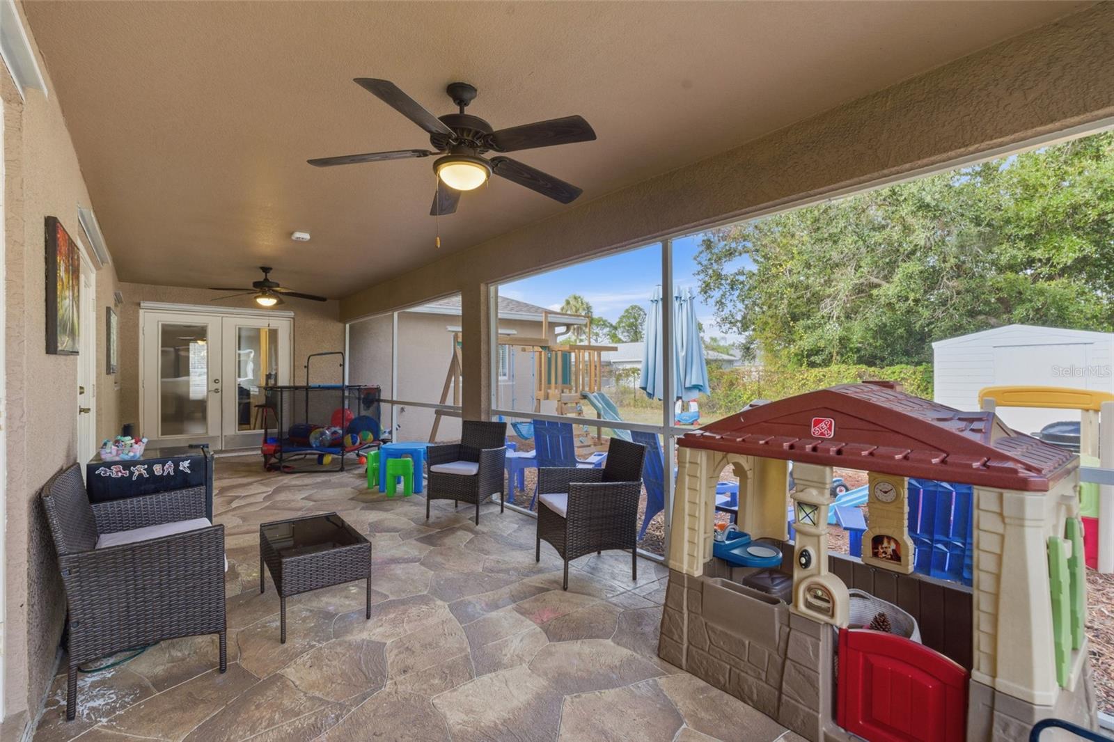 4409 KENOSKA ST — photo 40