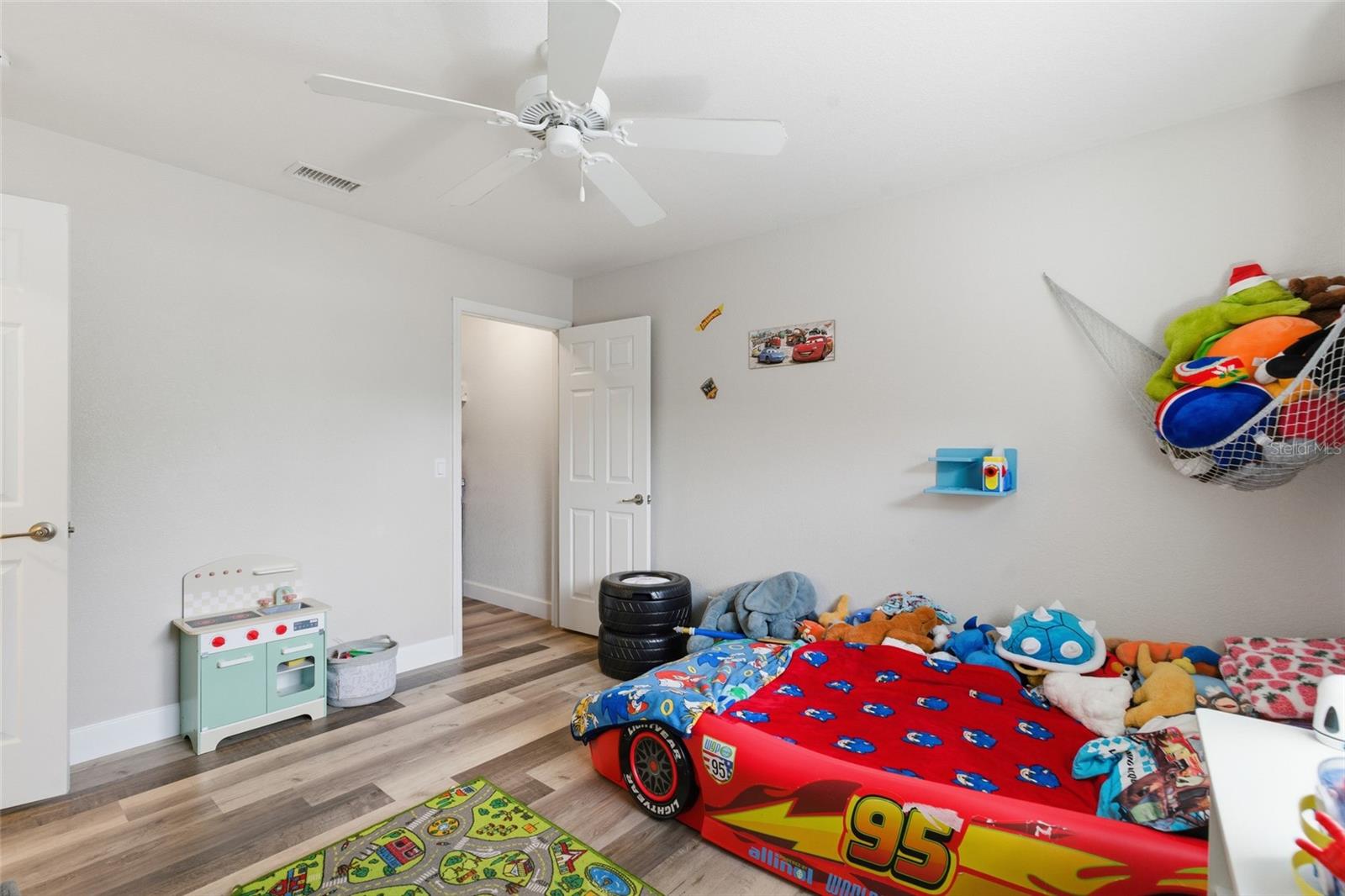 4409 KENOSKA ST — photo 33