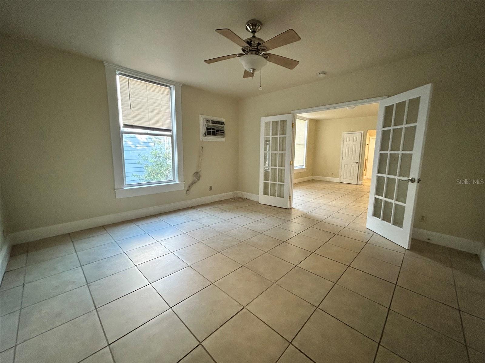 727 DARTMOOR ST N #301 — photo 5