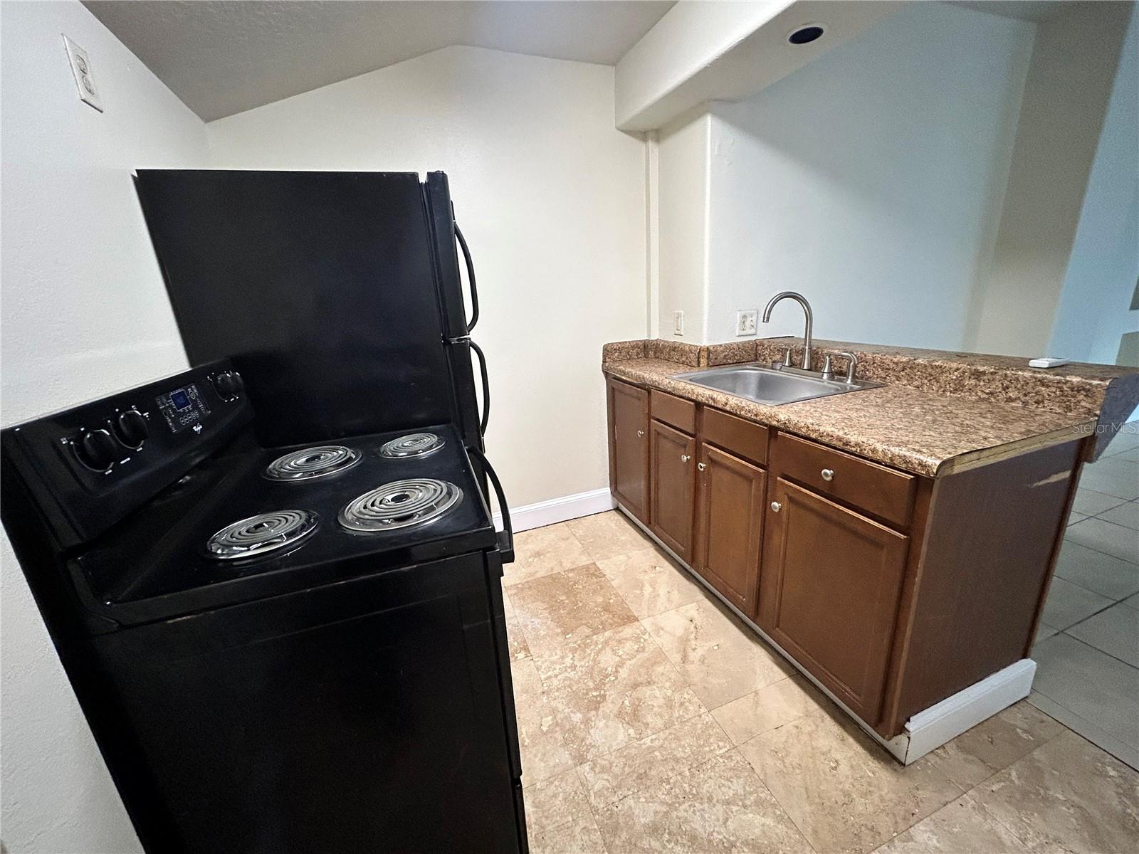 727 DARTMOOR ST N #301 — photo 9
