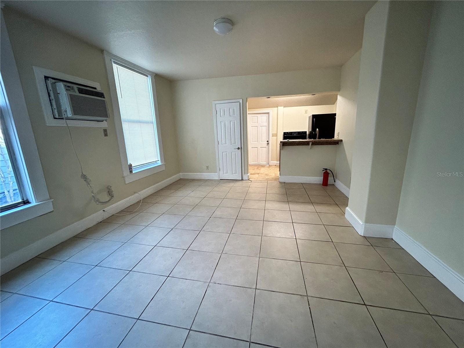 727 DARTMOOR ST N #301 — photo 3