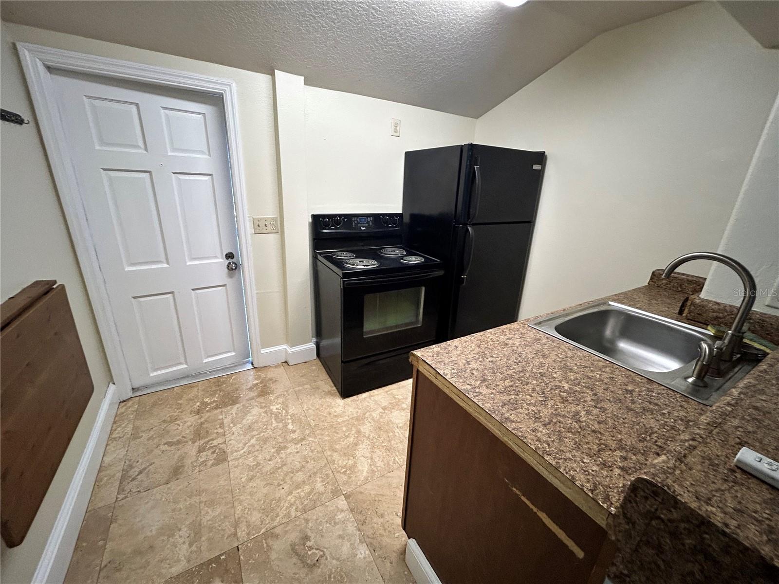 727 DARTMOOR ST N #301 — photo 10
