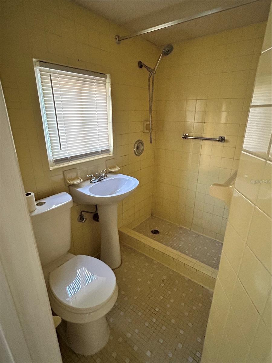 727 DARTMOOR ST N #301 — photo 11