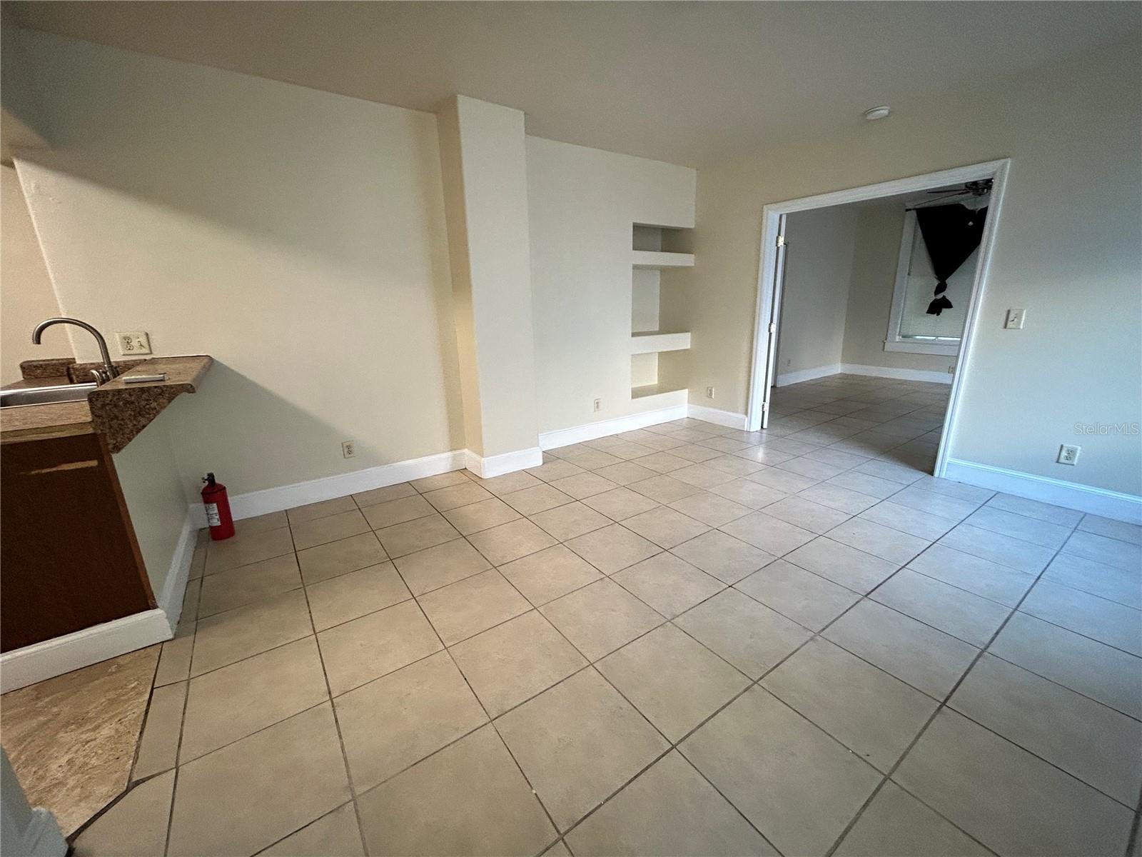 727 DARTMOOR ST N #301 — photo 7