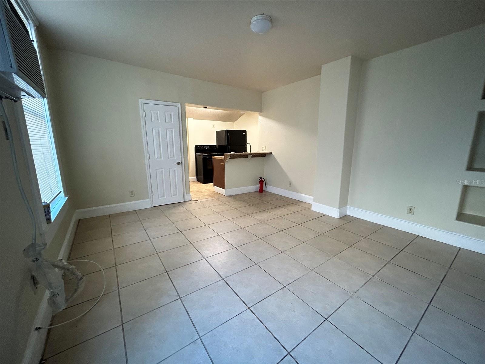 727 DARTMOOR ST N #301 — photo 4