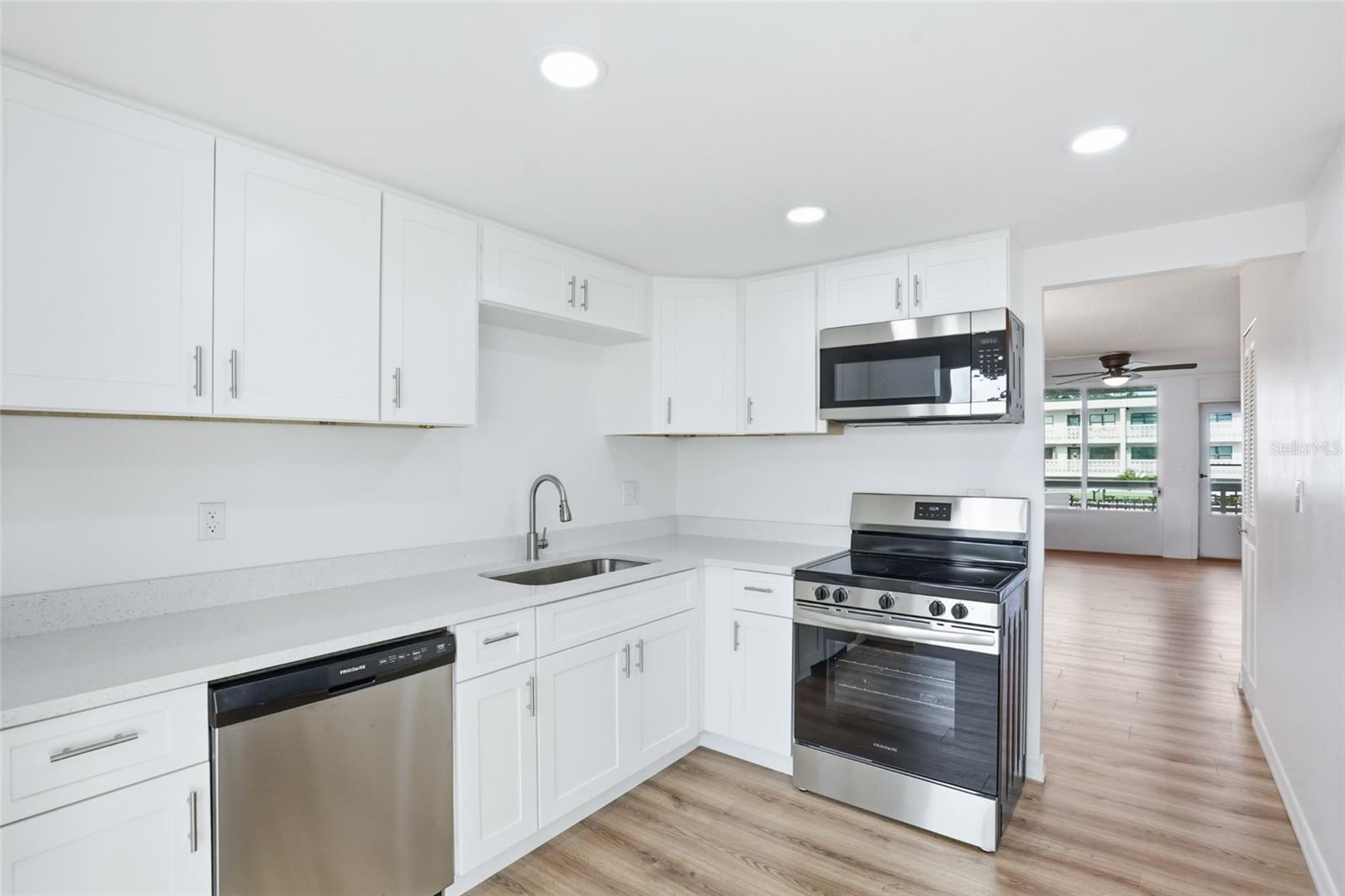 5095 BAY ST NE #210 — photo 11