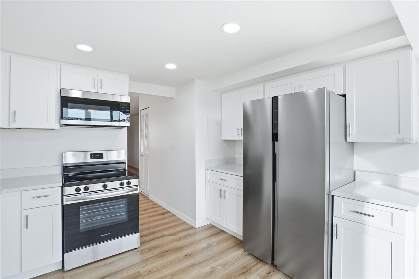 5095 BAY ST NE #210 — photo 9