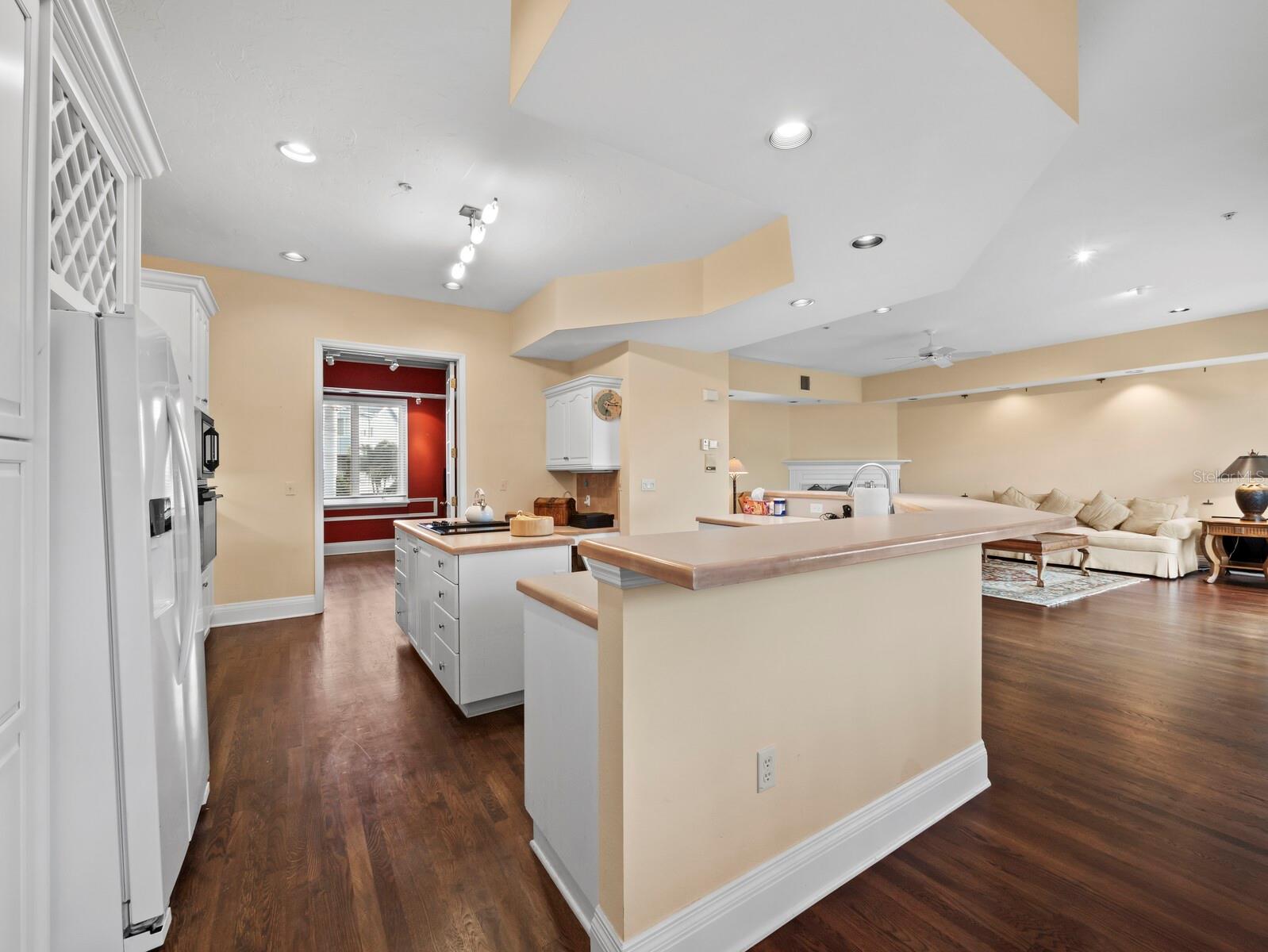836 EVERGREEN WAY — photo 16