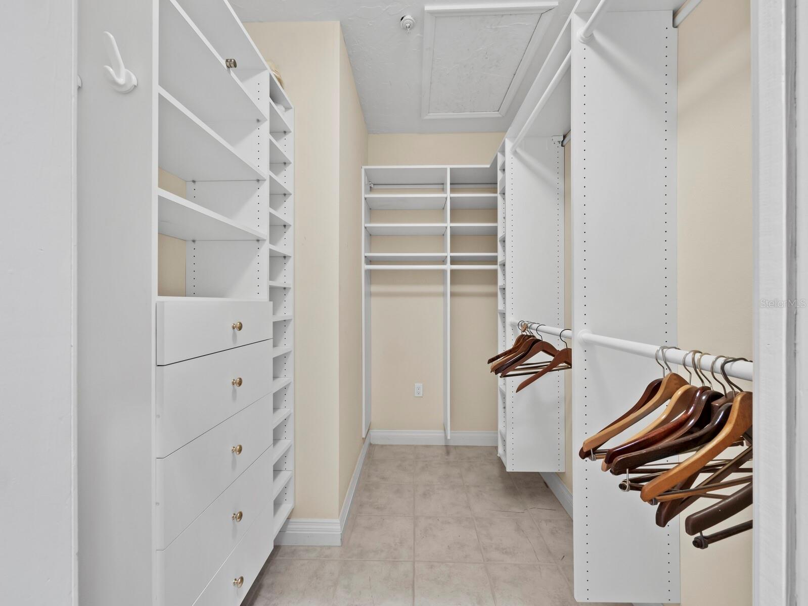 836 EVERGREEN WAY — photo 34