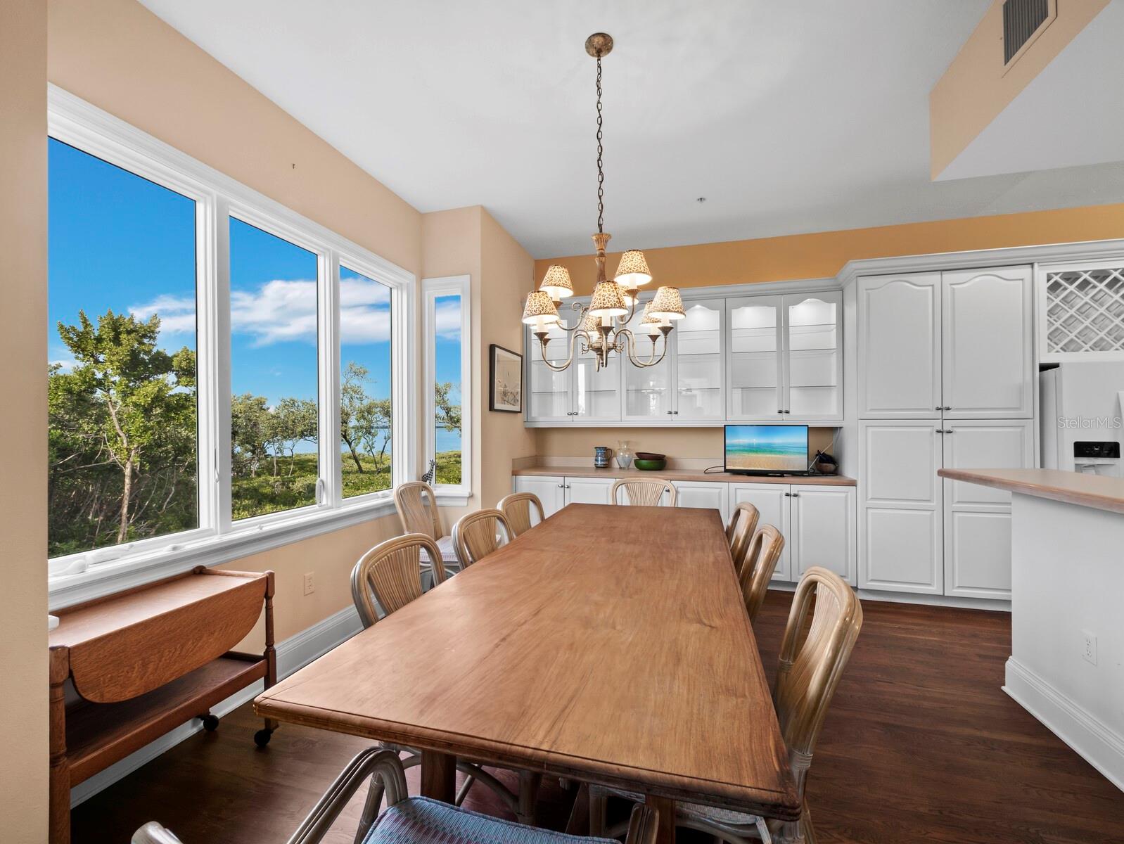 836 EVERGREEN WAY — photo 14