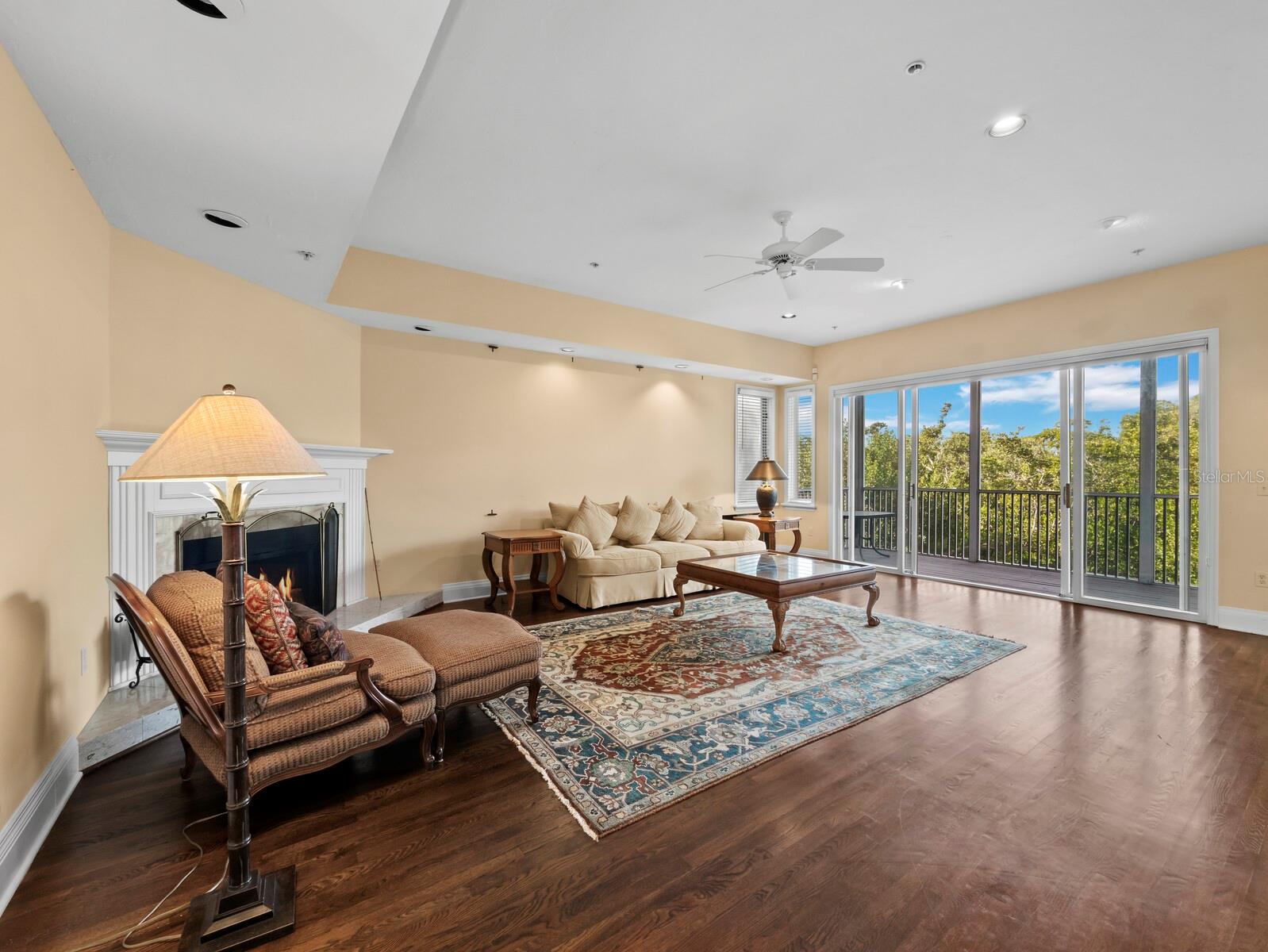 836 EVERGREEN WAY — photo 5