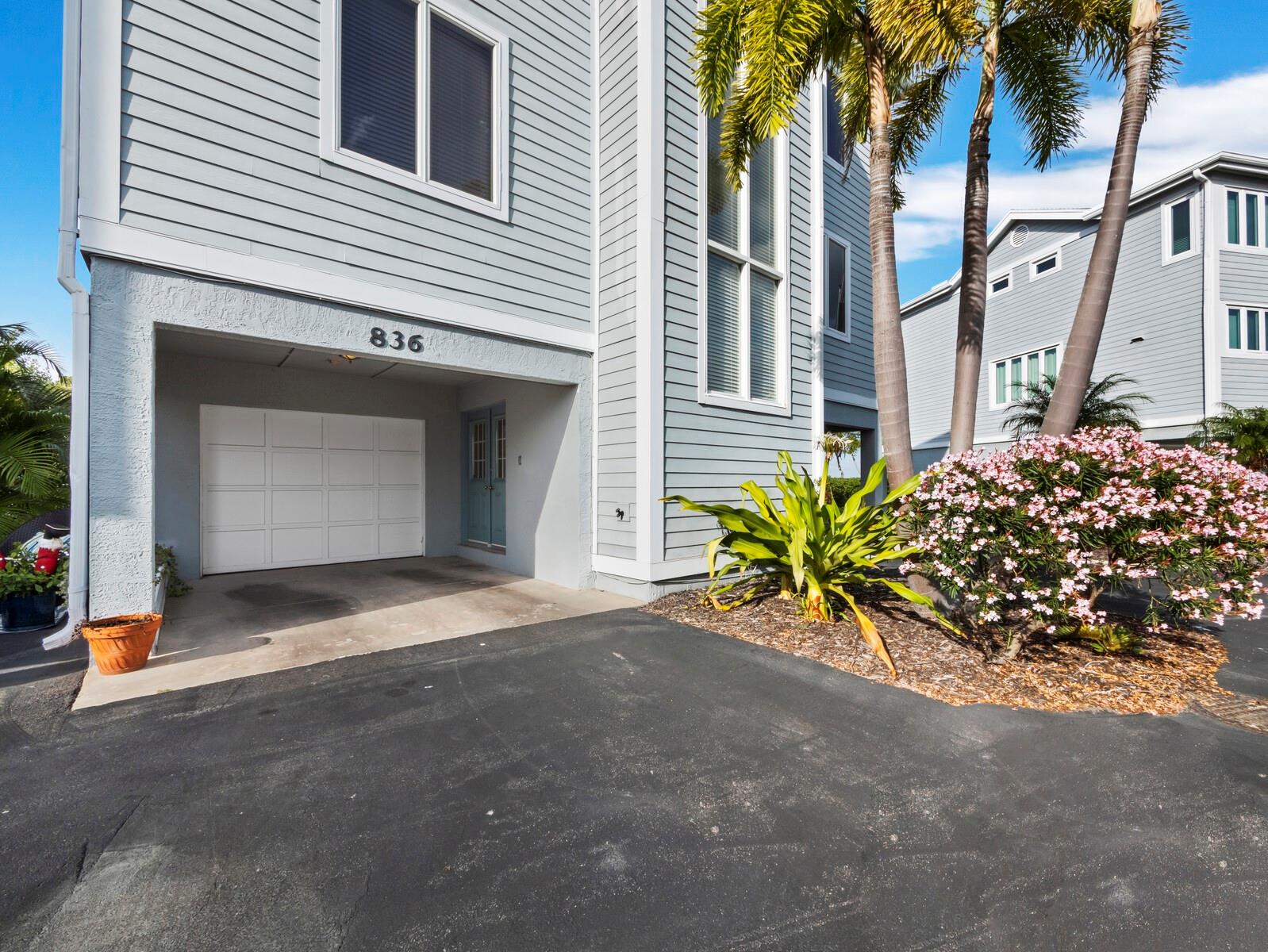 836 EVERGREEN WAY — photo 2