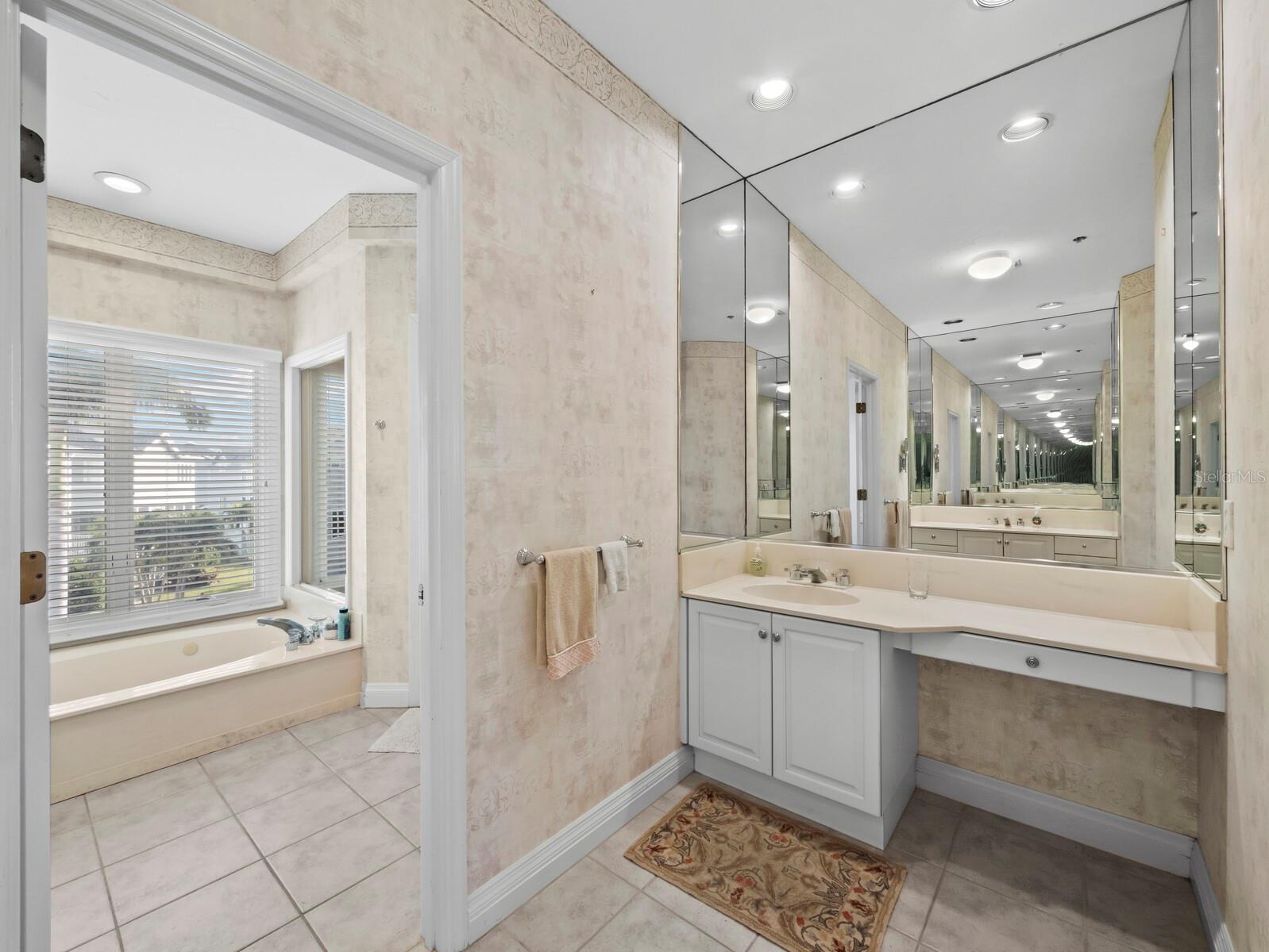 836 EVERGREEN WAY — photo 37