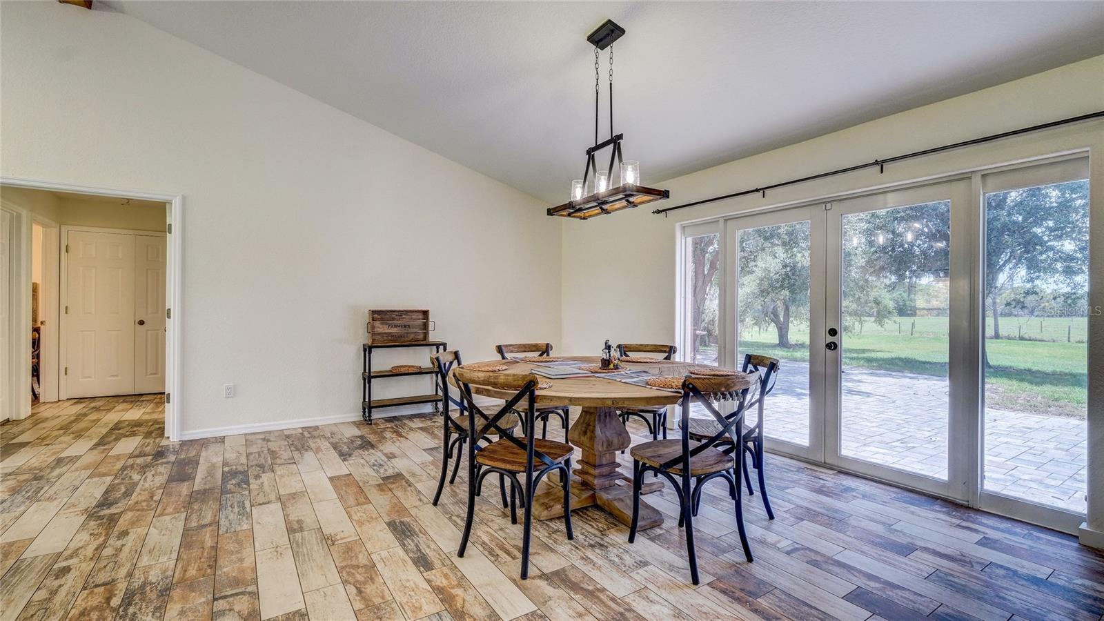 560 OAKFORD RD — photo 15