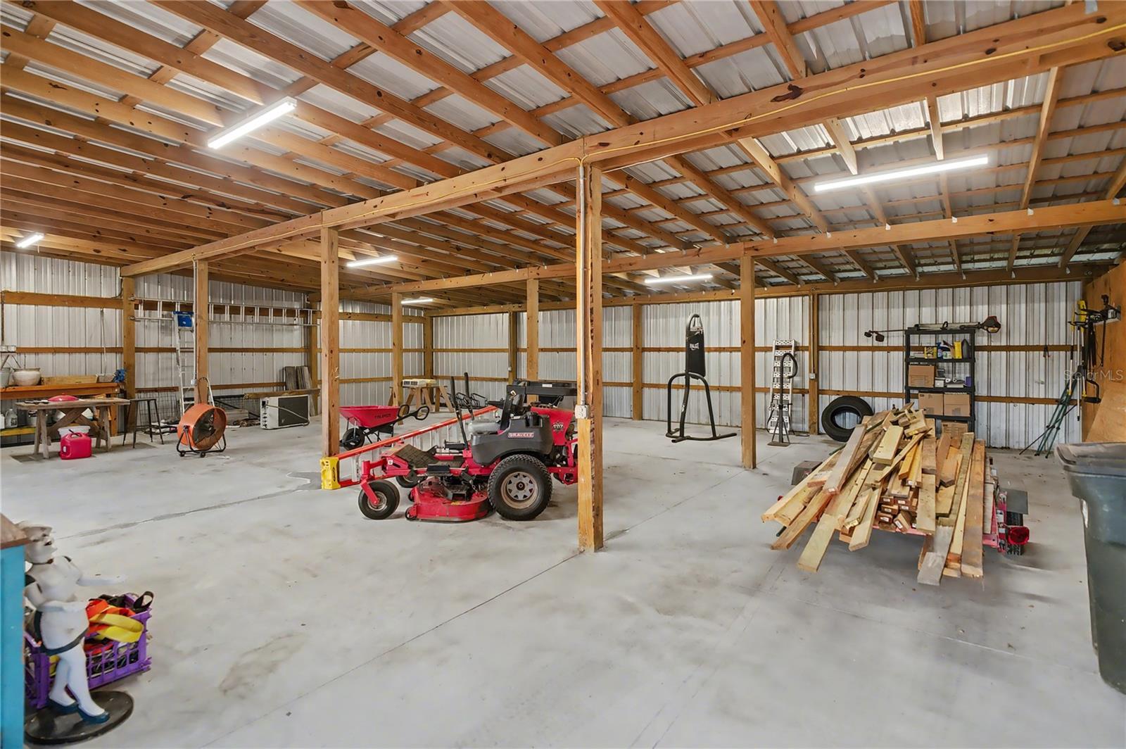 560 OAKFORD RD — photo 49