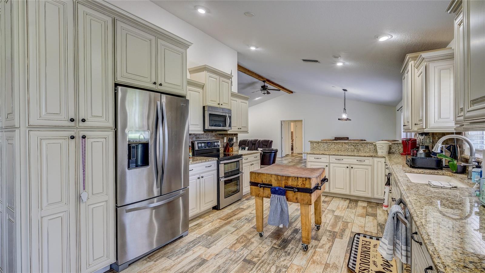 560 OAKFORD RD — photo 24
