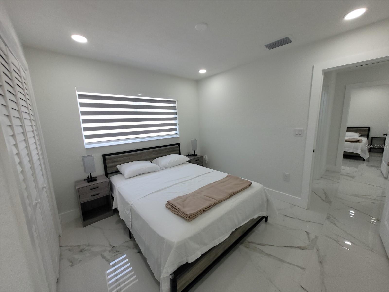 105 FOREST PARK AVE — photo 17